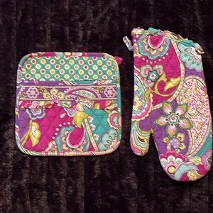 Vera Bradley Oven Mitt And Pot Holder Paisley Purple